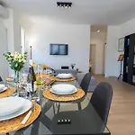 Appartamento Rossini Vicino Al Teatro Rossini By Yohome