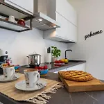 Appartement Rossini Vicino Al Teatro Rossini By Yohome