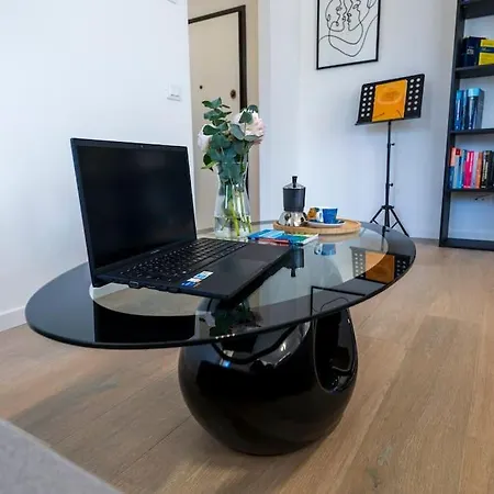 Apartment Rossini Vicino Al Teatro Rossini By Yohome