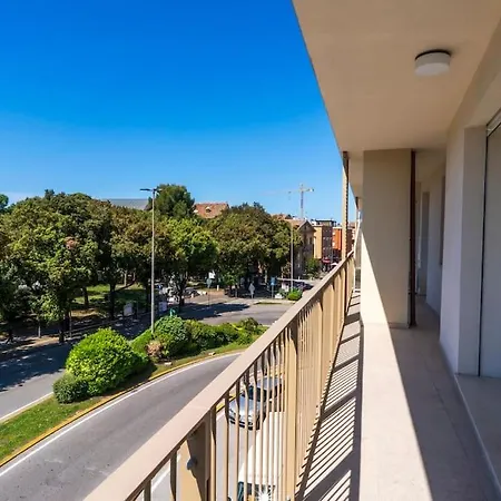 Apartment Rossini Vicino Al Teatro Rossini By Yohome *