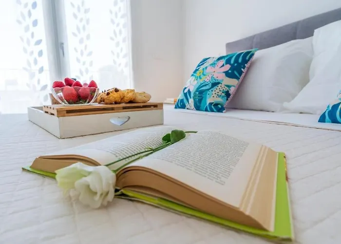 Apartment Rossini Vicino Al Teatro Rossini By Yohome Pesaro