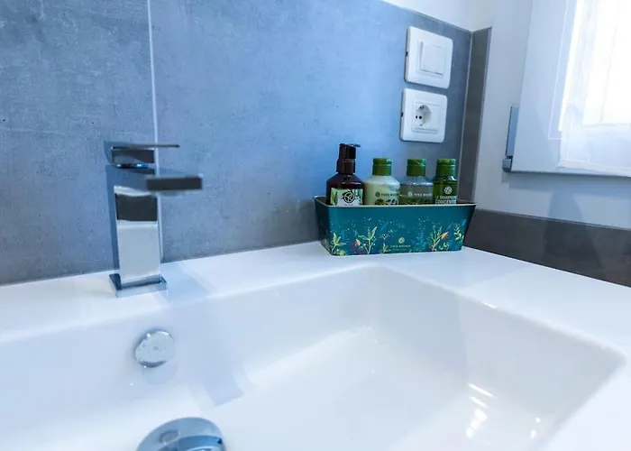 Rossini Vicino Al Teatro Rossini By Yohome * Pesaro