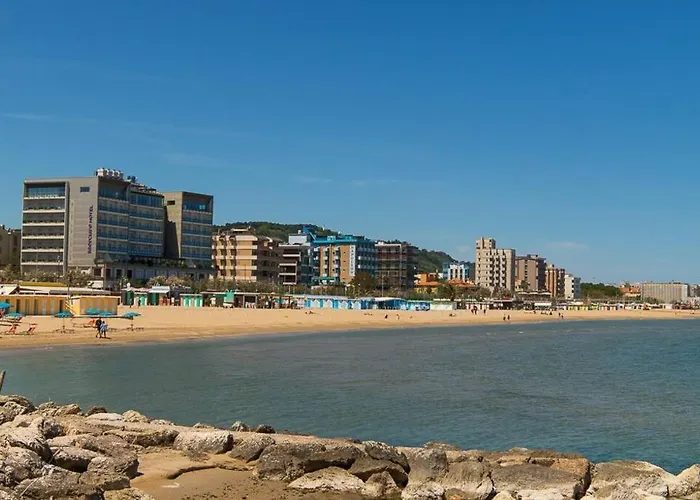 Rossini Vicino Al Teatro Rossini By Yohome * Pesaro