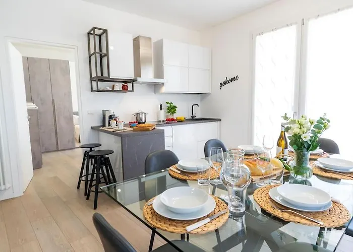 Rossini Vicino Al Teatro Rossini By Yohome * Pesaro