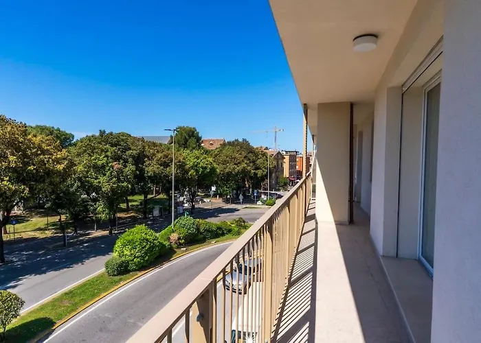 Apartment Rossini Vicino Al Teatro Rossini By Yohome *